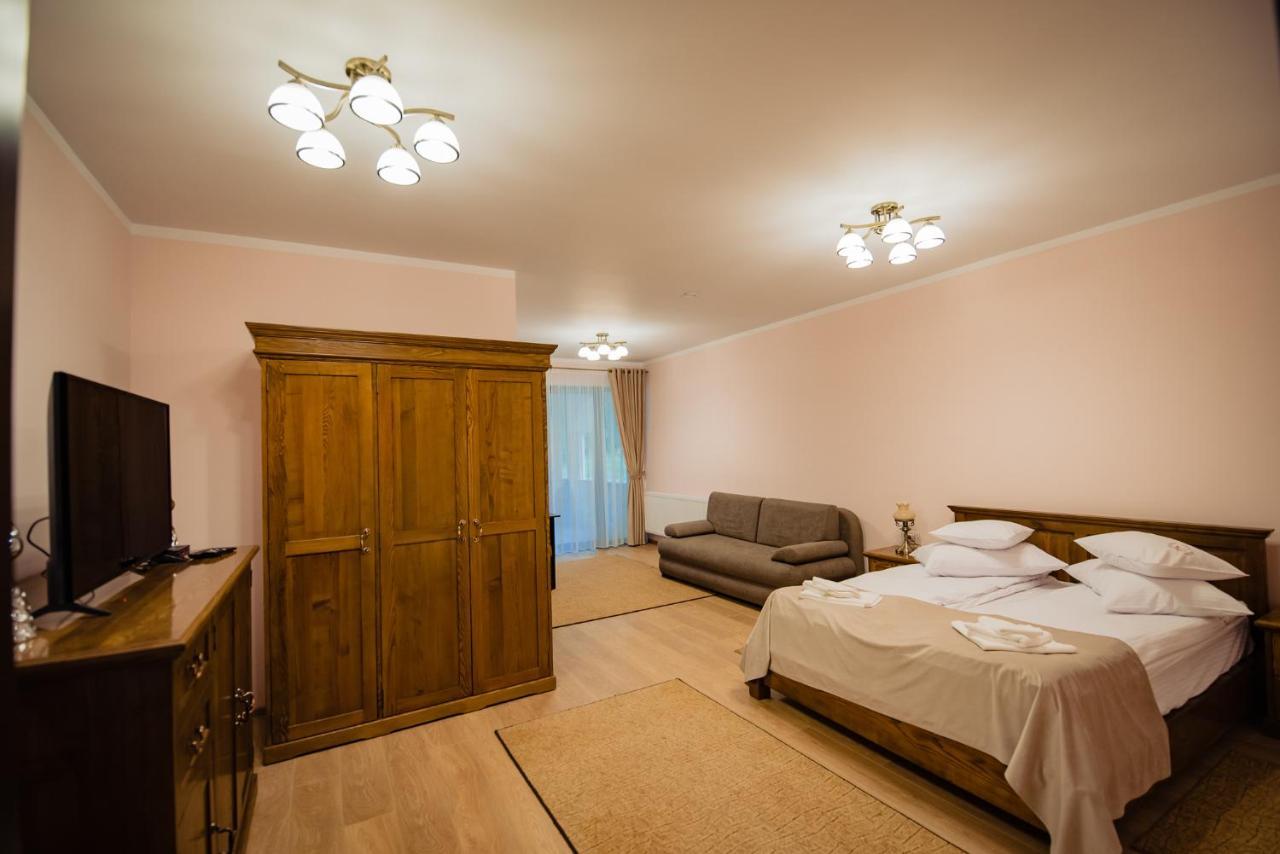 Casa Maiereana Hotel Dombhát Kültér fotó