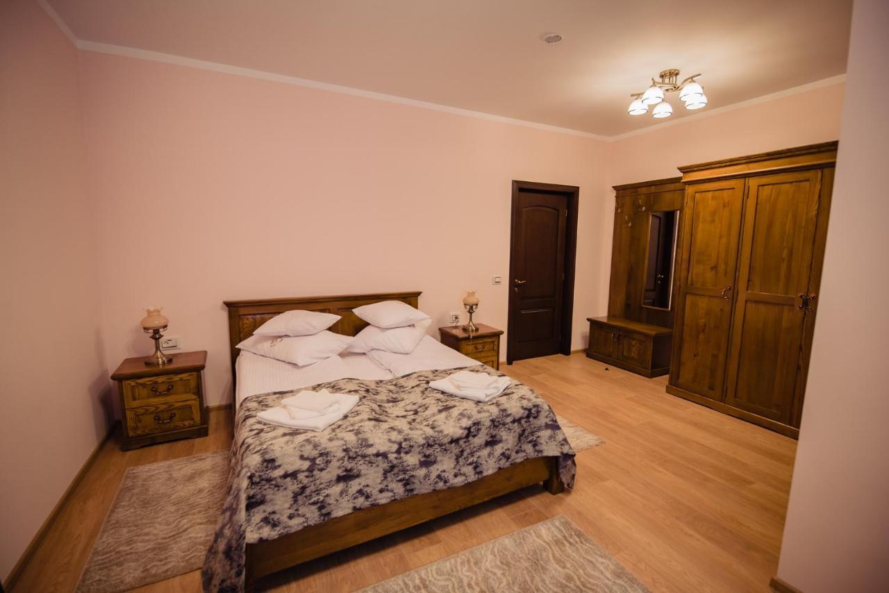Casa Maiereana Hotel Dombhát Kültér fotó
