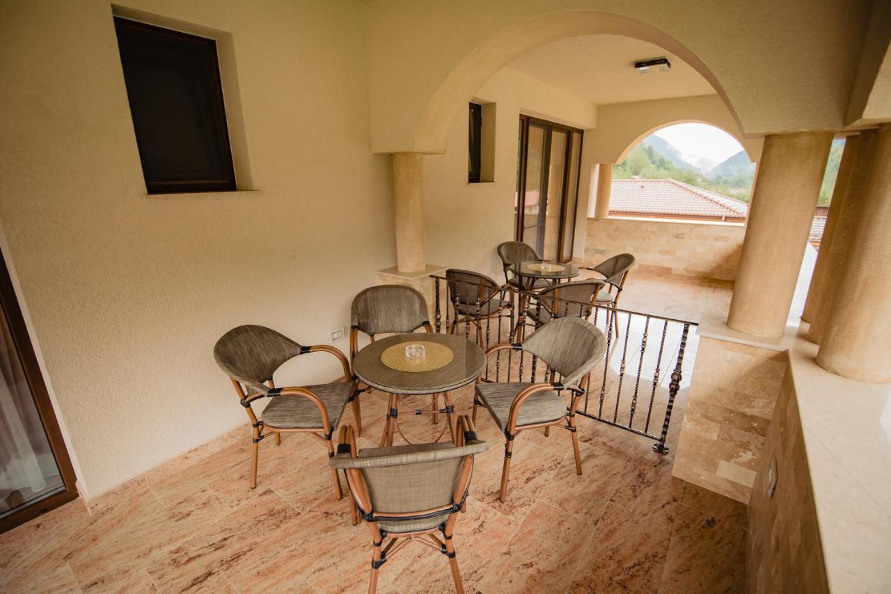 Casa Maiereana Hotel Dombhát Kültér fotó